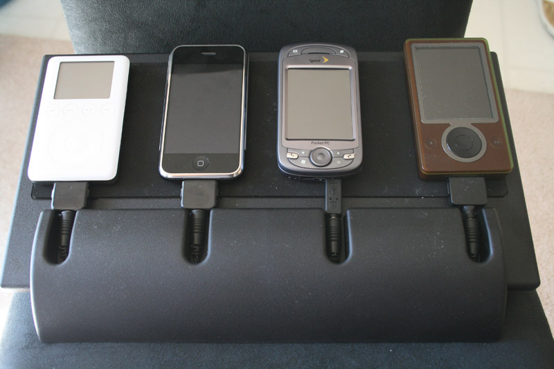 Illustration for article titled Lightning Round: Gomadic's QuadCharge Universal Charging Station